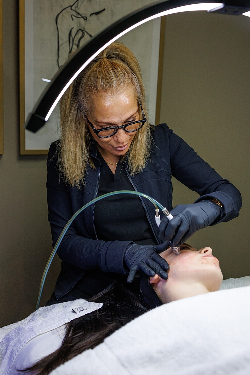 Portrait of a woman with natural beauty.